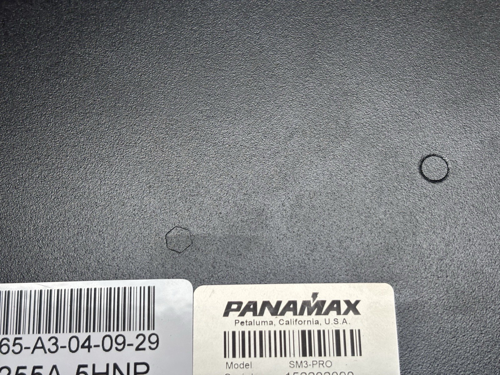 Panamax SM3-PRO 3-Outlet Power Surge Connector – W/bracket