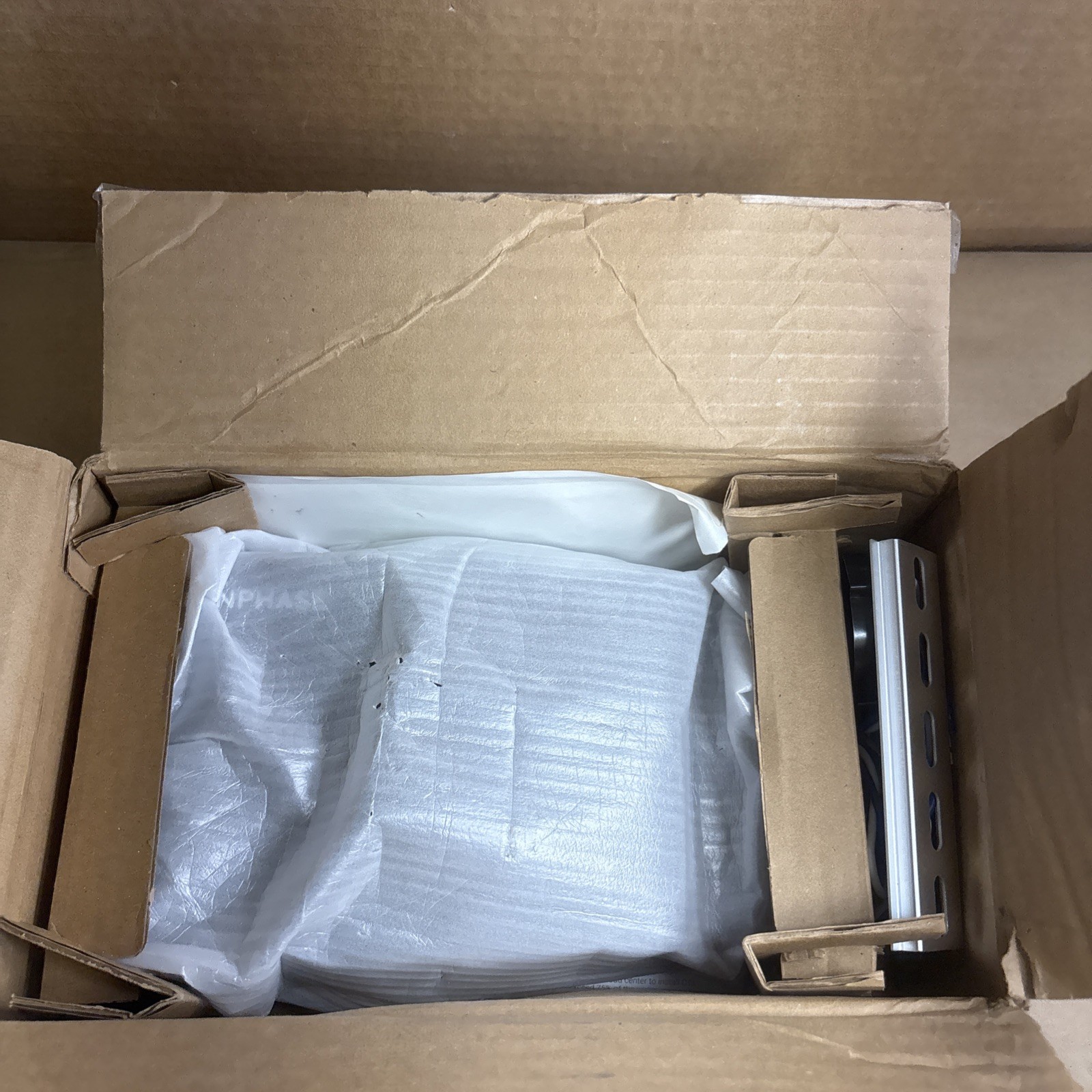 NEW IN BOX: ENPHASE ENVOY SOLAR COMMUNICATIONS GATEWAY P#ENV-S-AM1-120