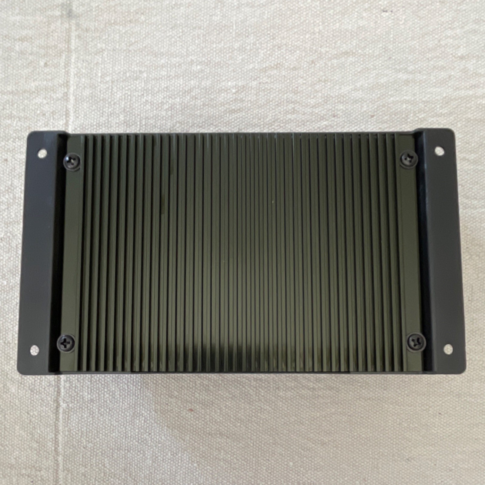 LMS2420 Solar Charge Controller 12V/24V 20A LCD Display USB Port Black