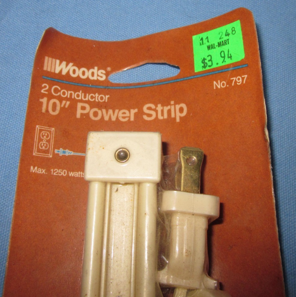 Vintage Woods 10″ Power Strip 2 Conductor # 797 .. New Old Stock