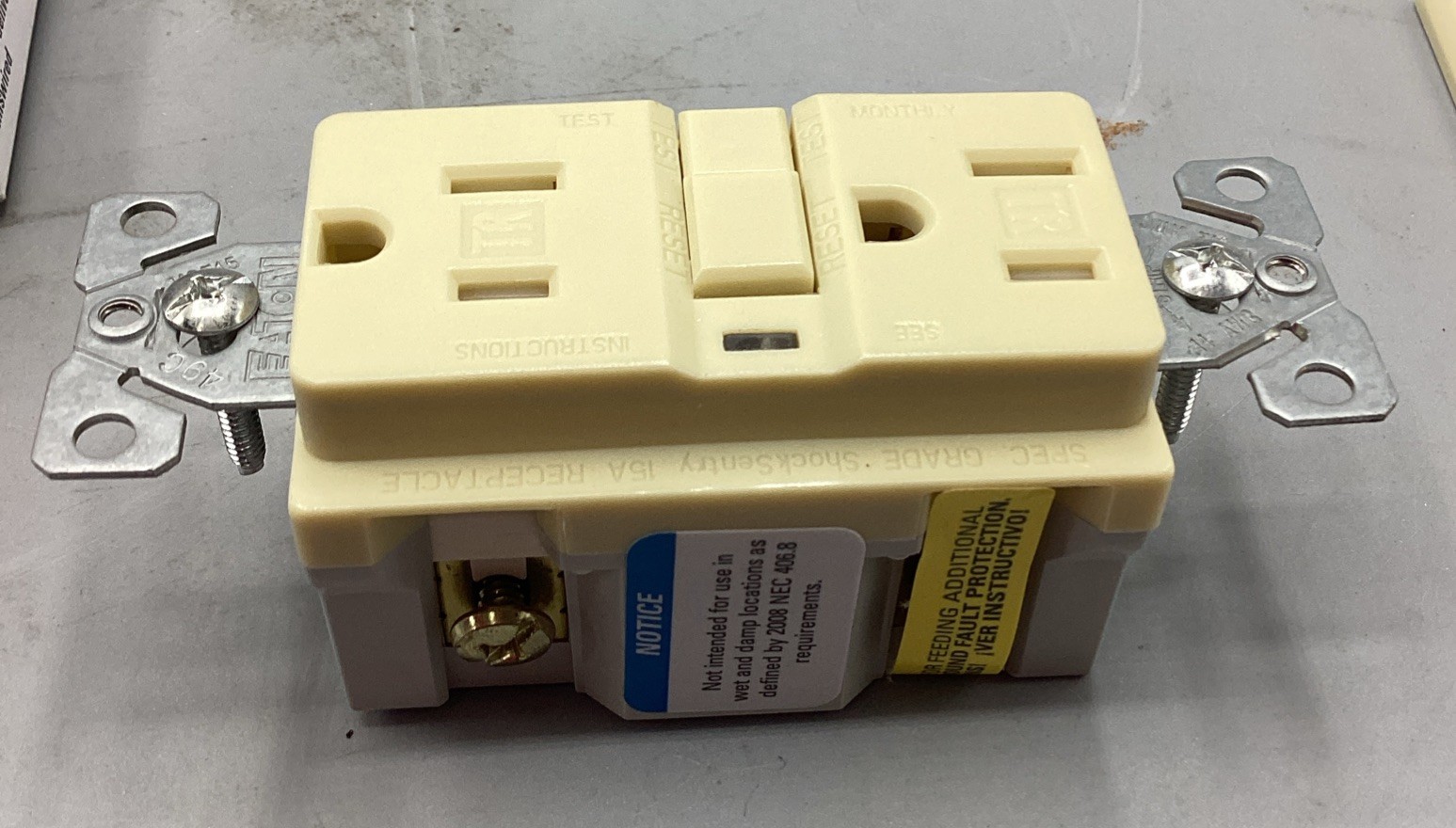 NOB Cooper TRVGF15V GFCI Duplex Receptacle 125VAC 15A Wall Pl