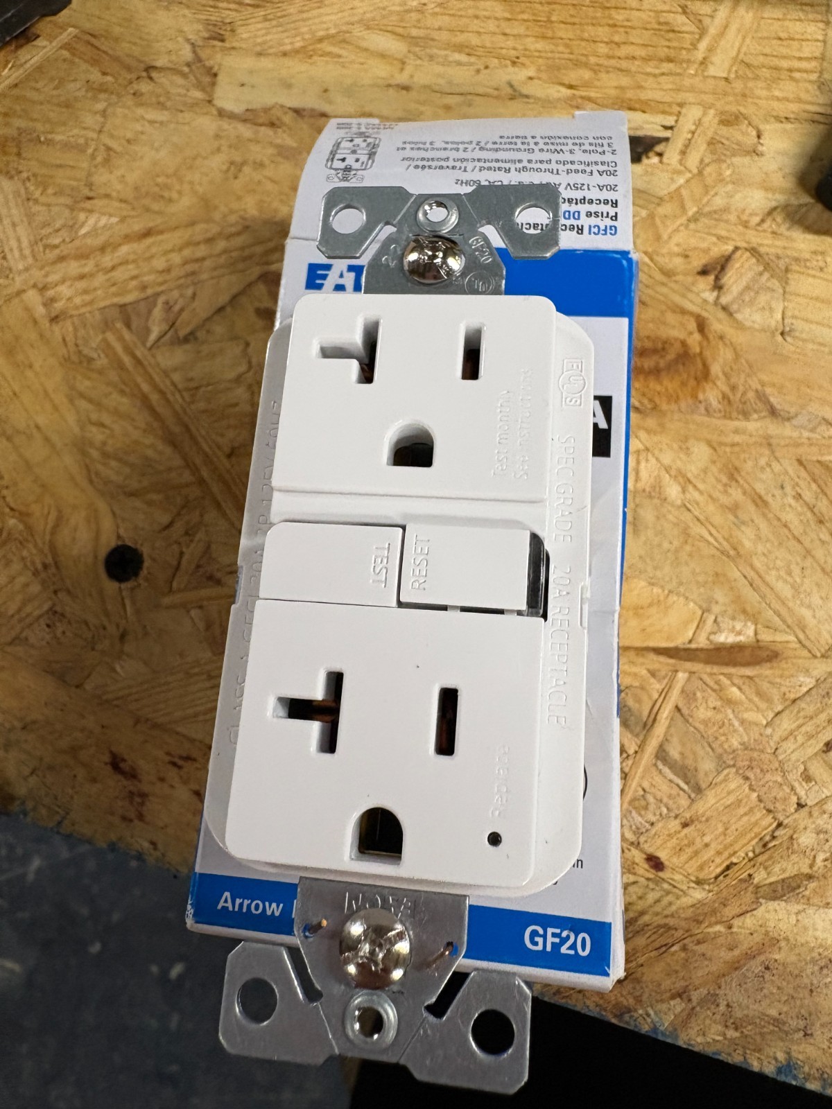 EATON GFCI RECEPTACLE # GF20-W