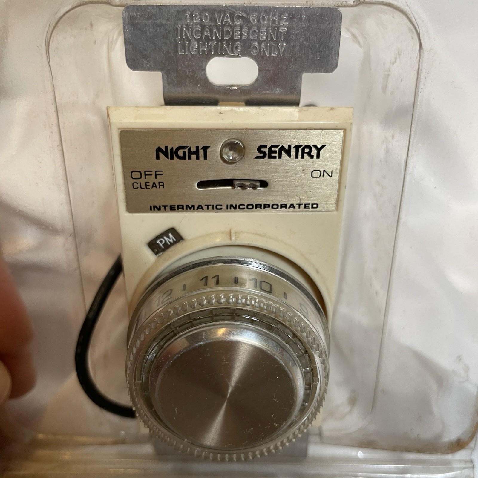 NEW Intermatic Programmable Electronic Wall Switch Security Timer Model EJ341C