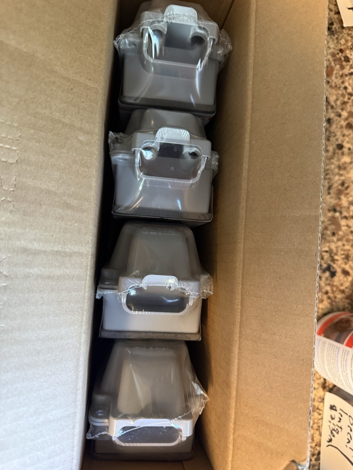 4 Pack TayMac MX3200 RaynGuard Weatherproof Outlet Covers