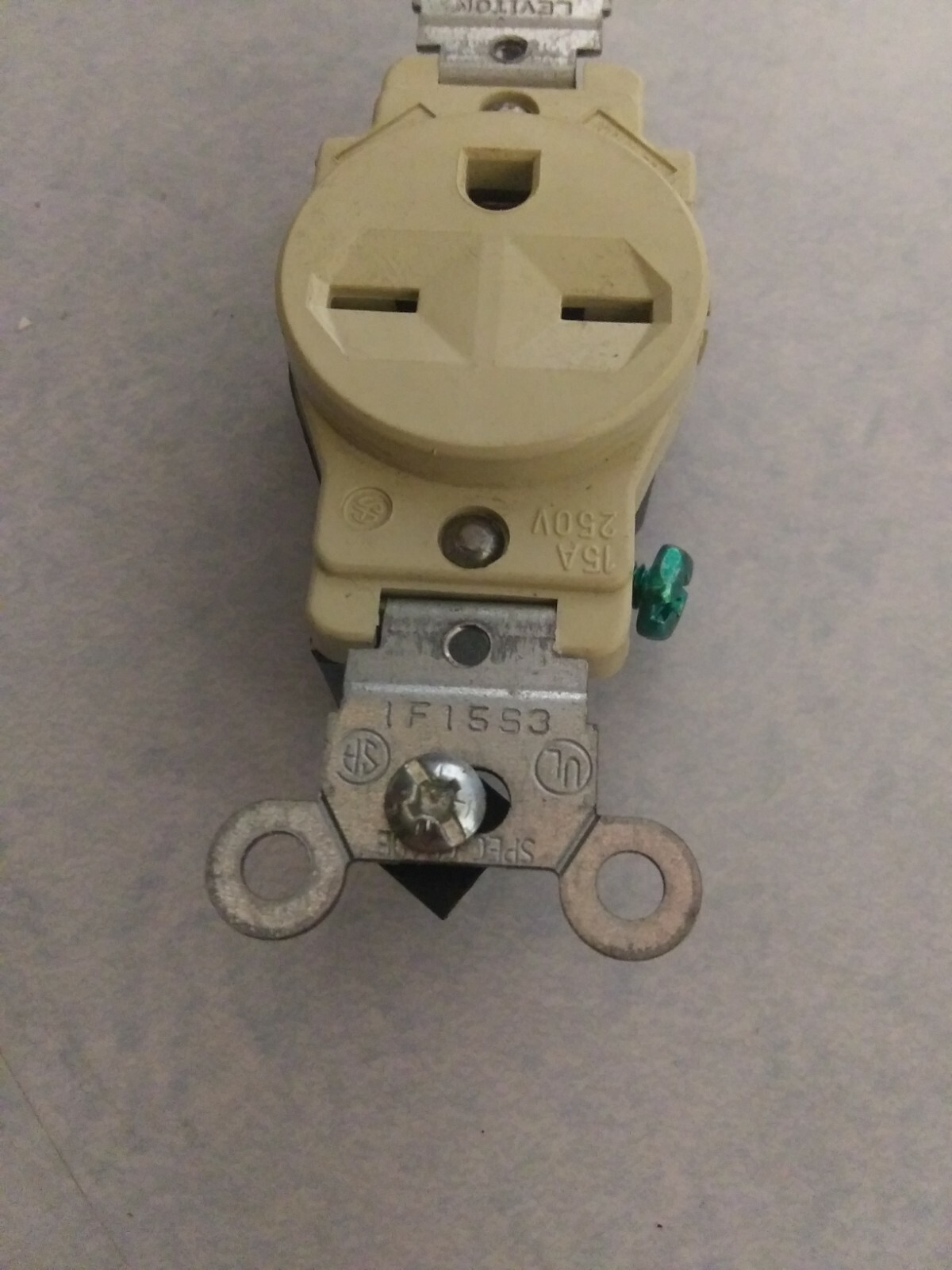 Leviton Ivory COMMERCIAL Single Outlet Receptacle NEMA 6-15R 250V Bulk 5029-I…