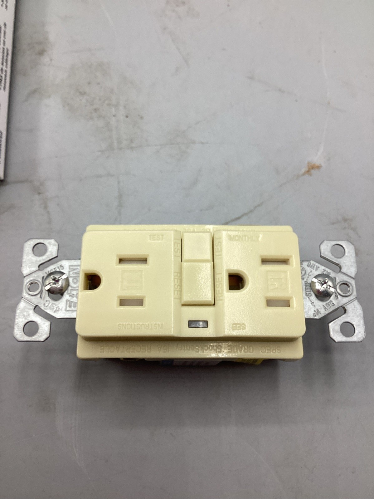 NOB Cooper TRVGF15V GFCI Duplex Receptacle 125VAC 15A Wall Pl