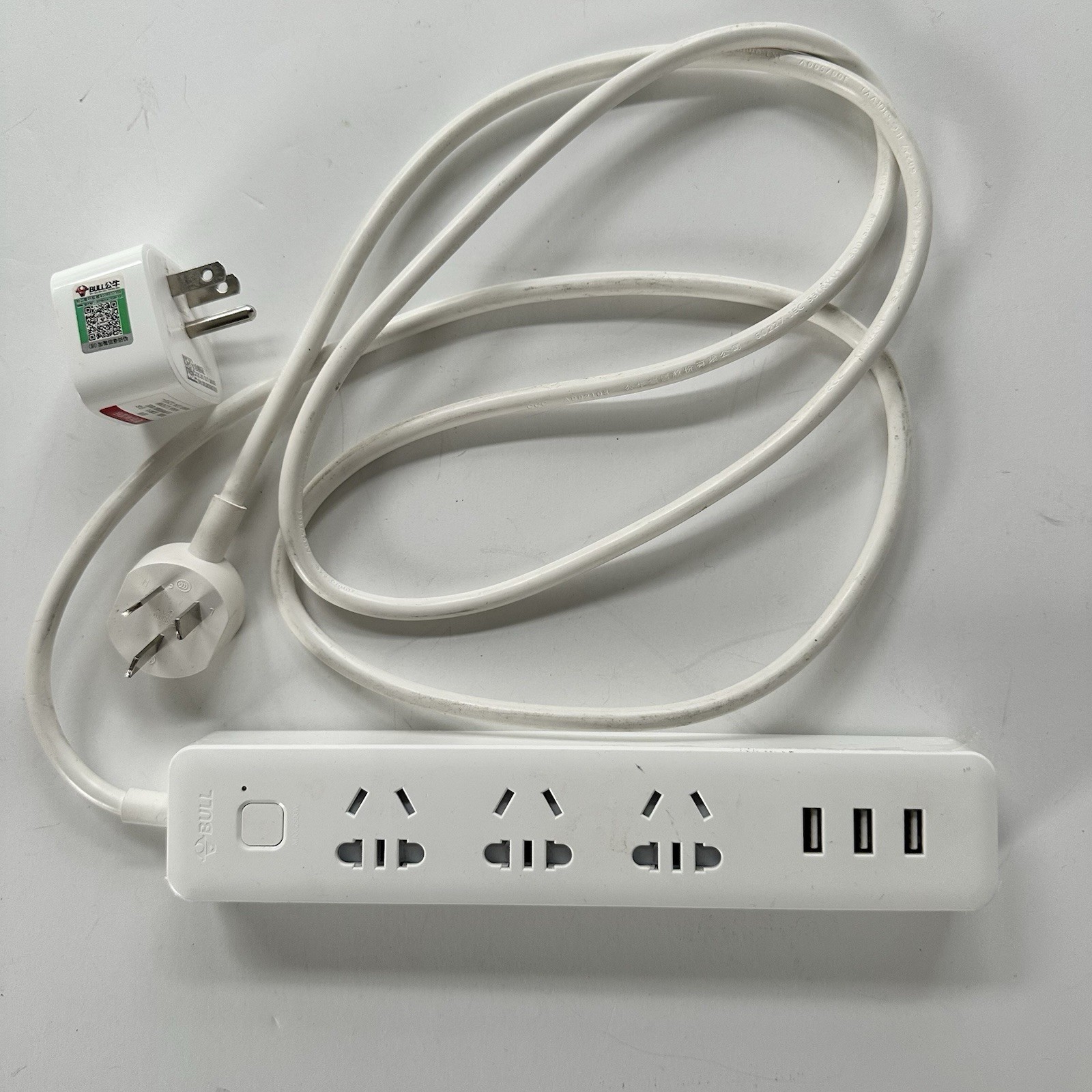 Bull Power Strip Extension Cord 6” Long, 3 Outlets, 3 USB -use in China w/adapt