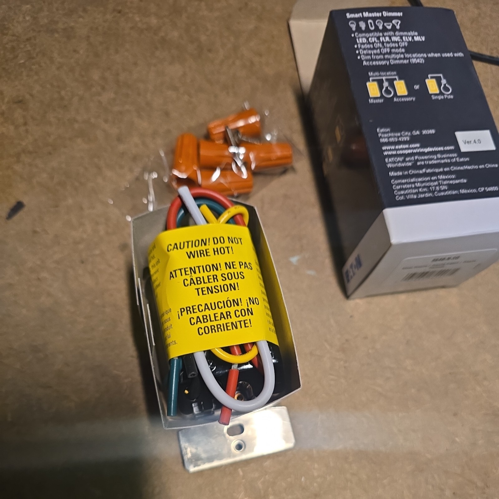 Eaton smart dimmer, Flush mounting, 120V, Wire leads, 9540-N -SG