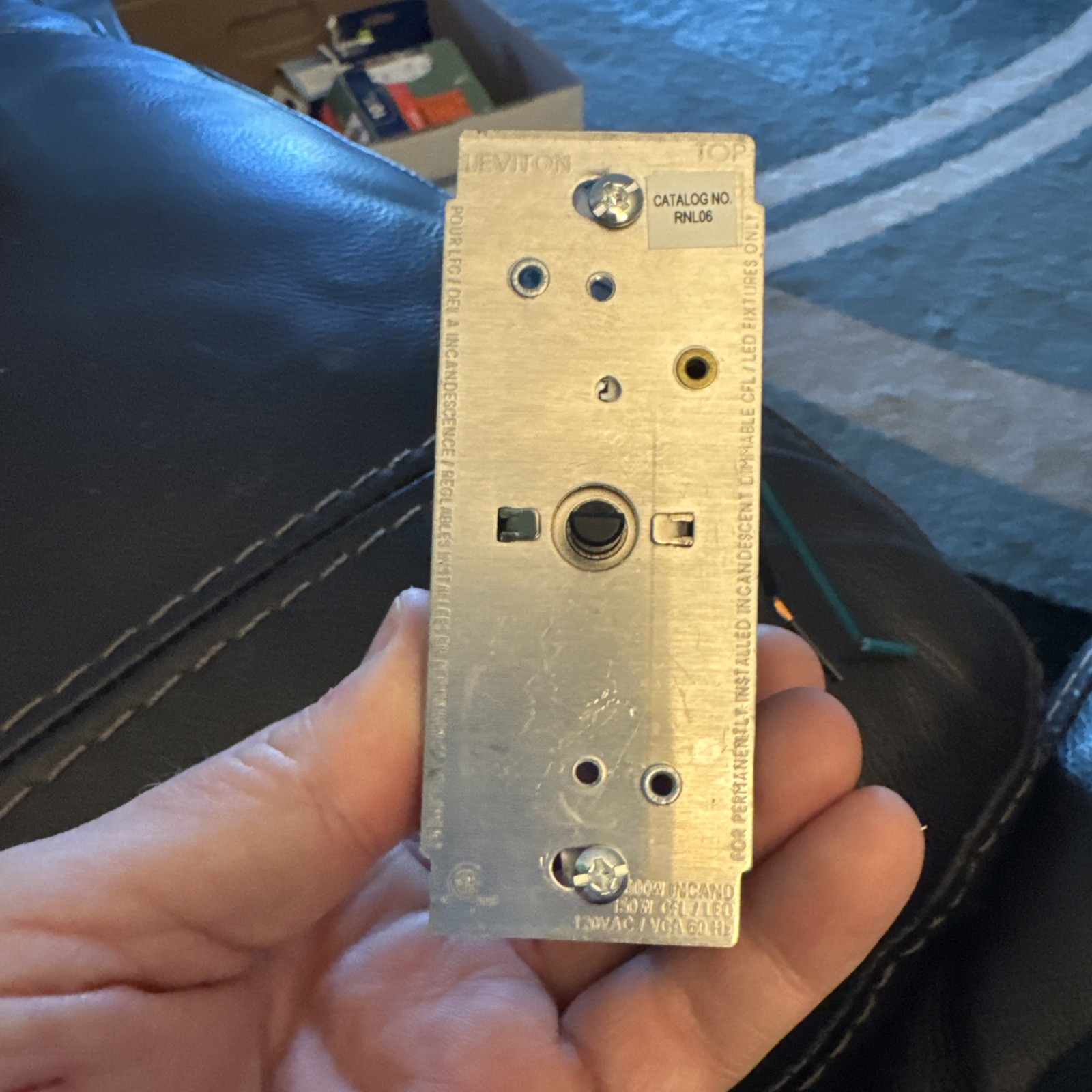 Leviton Trimatron Universal Rotary Dimmer RNL06-10Z