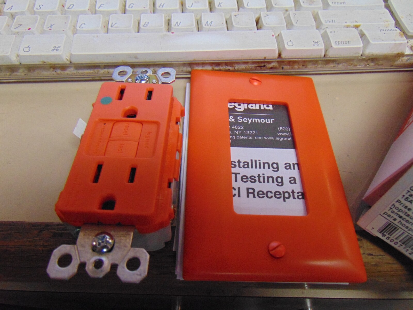 Pass & Seymour 1597HGTRO GFCI RECEPTACLE 15A TR HOSPITAL GRADE ORANGE