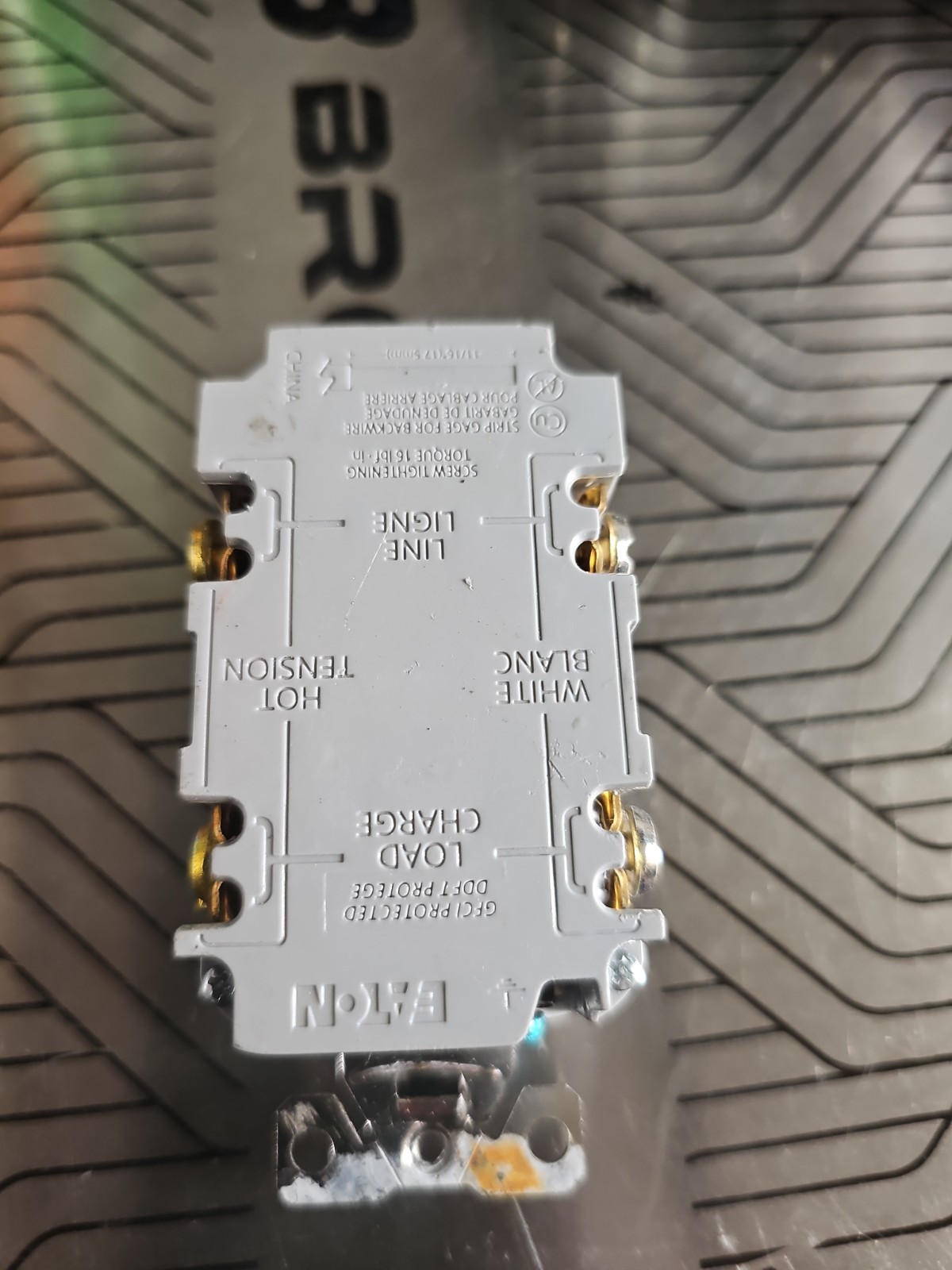 Eaton TWRGF20W Tamper and Weather Resistant GFCI Receptacle TWR 20A – New