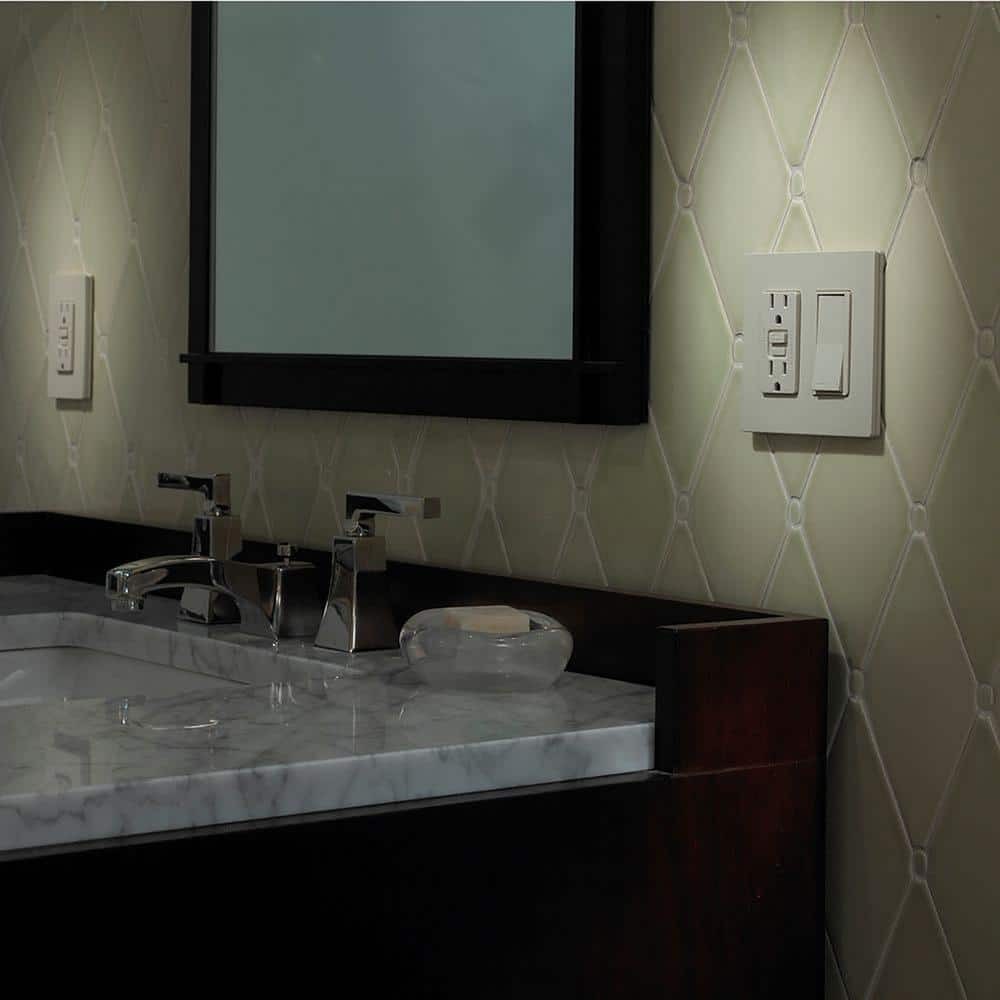 Claro 2 Gang Wall Plate for Decorator/Rocker Switches, Gloss, White(CW-2-WH) 6PK