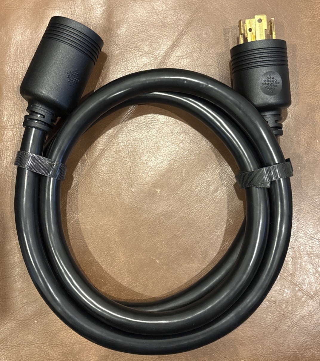 ECOFLOW – NEMA L14-30R to L14-30P Generator Cord – 4.92ft (1.5m) – NEW Open Box