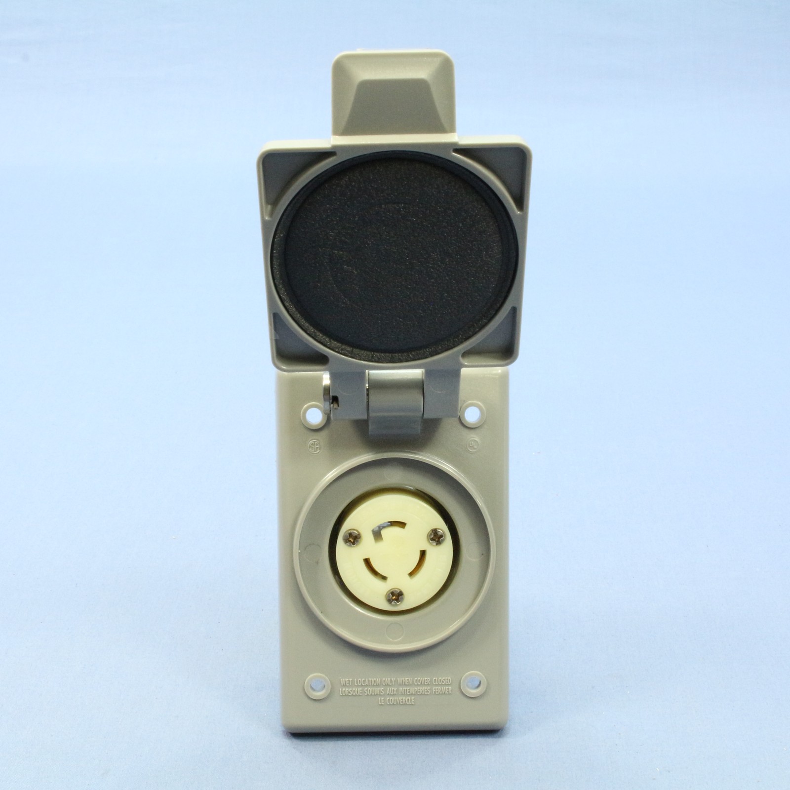 Leviton 4715-FWP Weather Resistant Cover Locking Flanged Outlet Receptacle L5-15