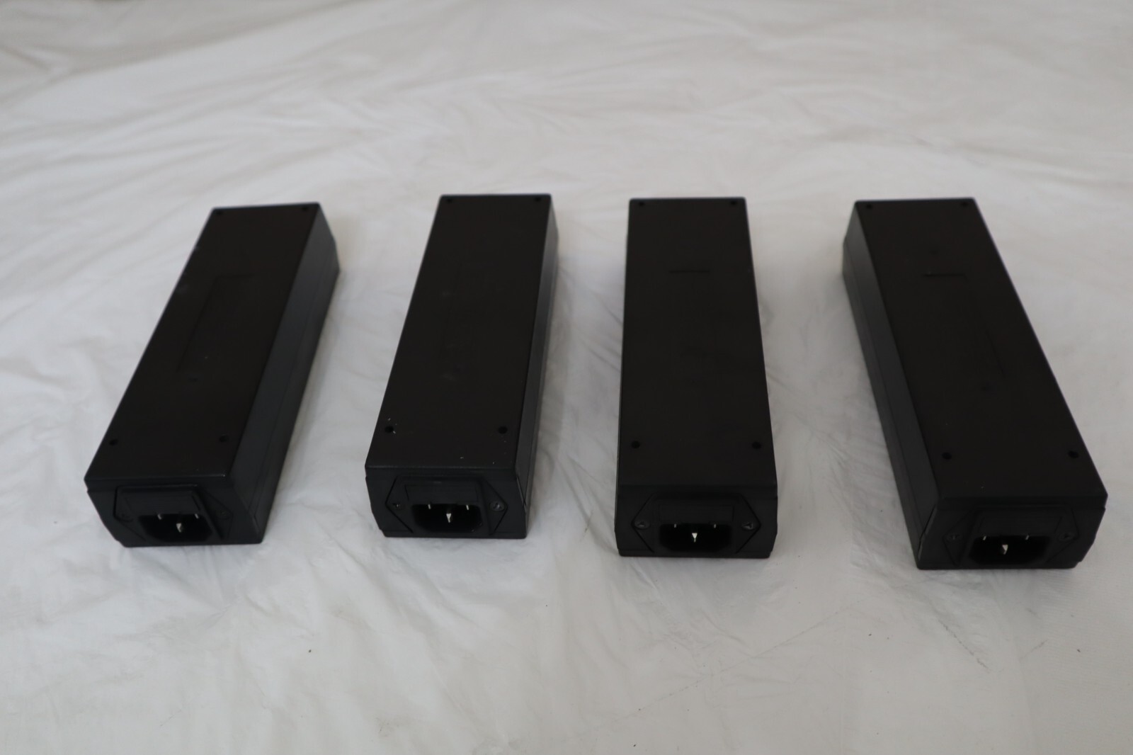 Rich Bay ICSZ-0104 Power outlet strips, 4 Outlets, 10A, 250V Lot of 4