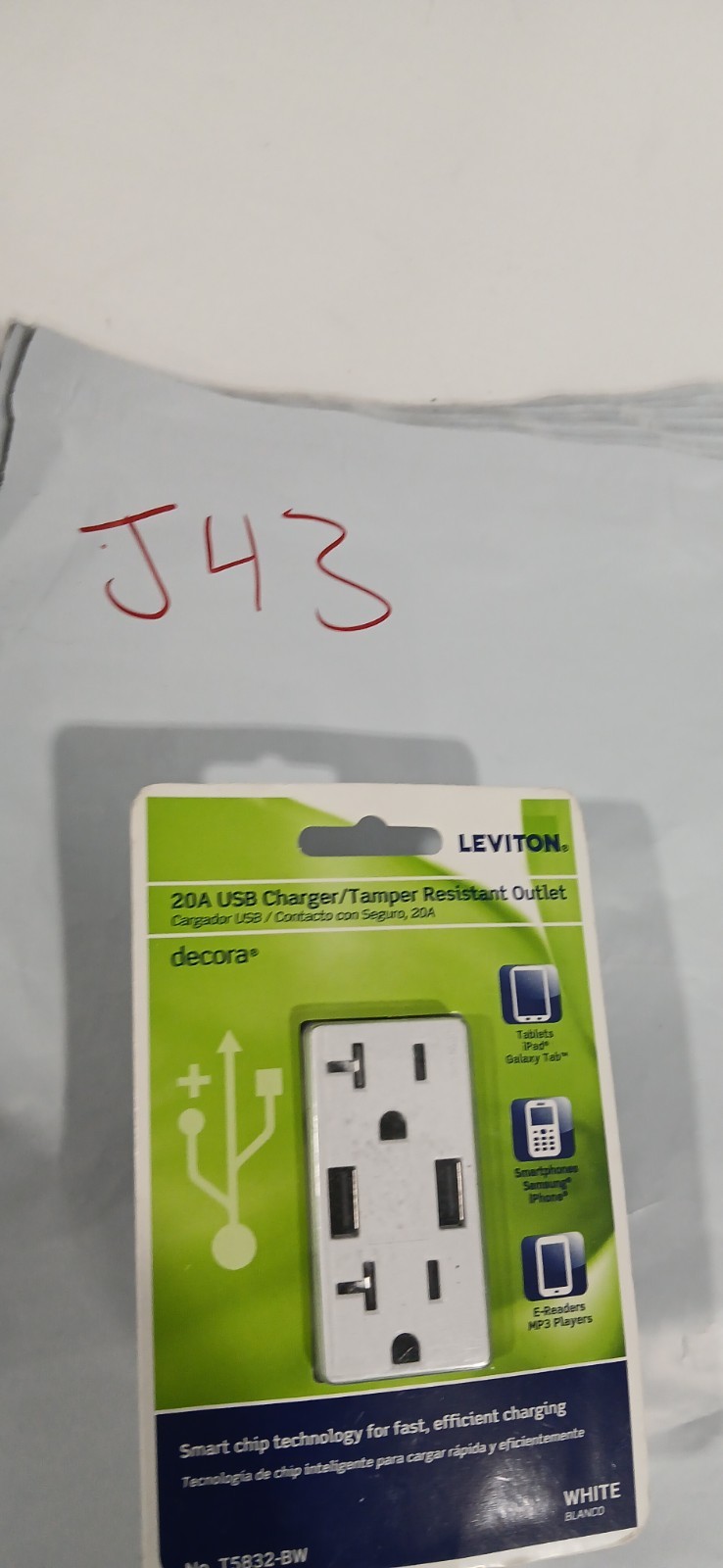 Leviton USB Outlet Tamper Resistant White Type A 18W 20A T5832-BW