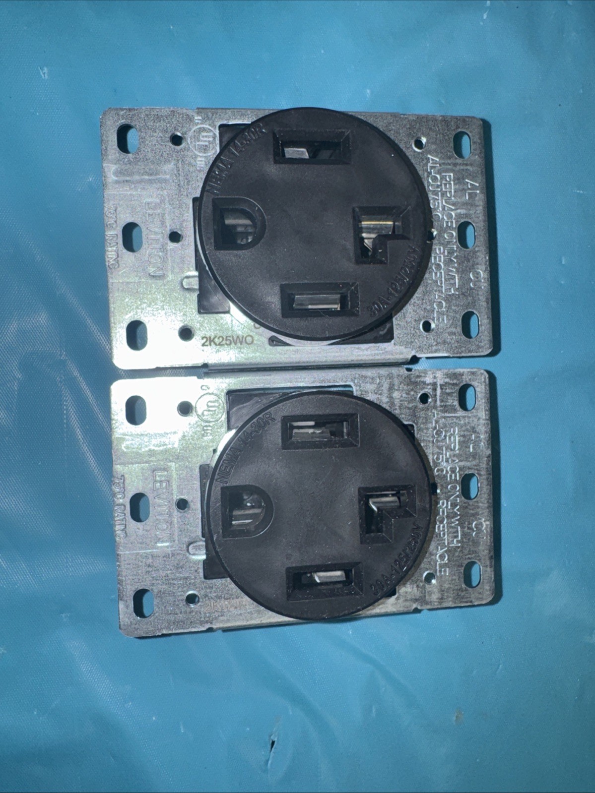 Leviton NEMA 6-30R 30A 250V Flush Mount Outlet Receptacle 2-Pack Used