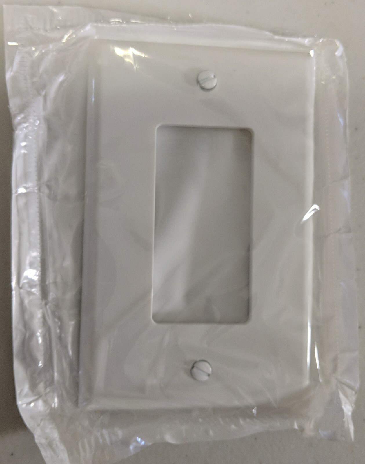 8 Pack PARTIAL Leviton Decora PJ26-WM White Unbreakable Nylon Wallplates Medium