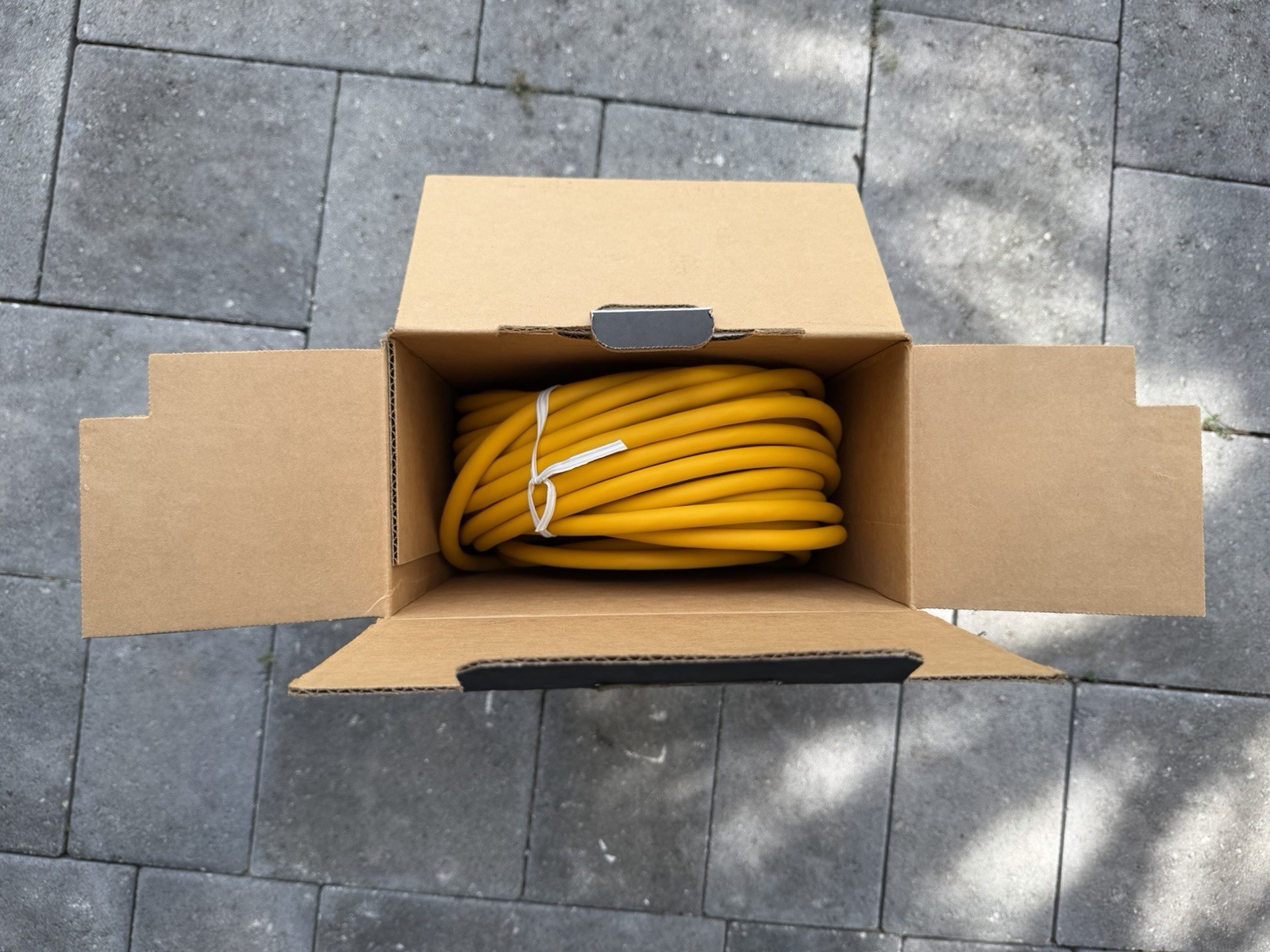 Southwire 100 Ft. 12/3 SJEOOW Heavy Duty Standard Extension Cord – New