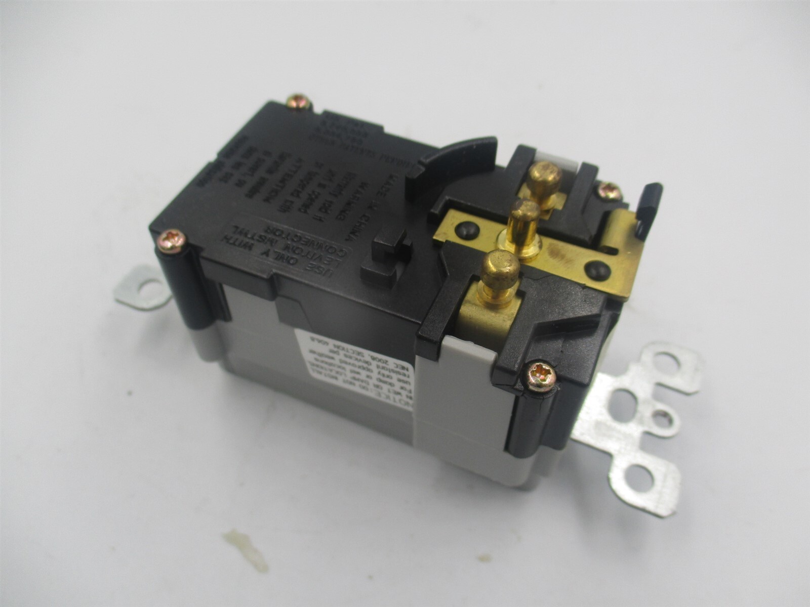 Leviton (M7899-GY) 20 Amp 125 Volts 2-Pole SmartlockPro GFCI Duplex Receptacle