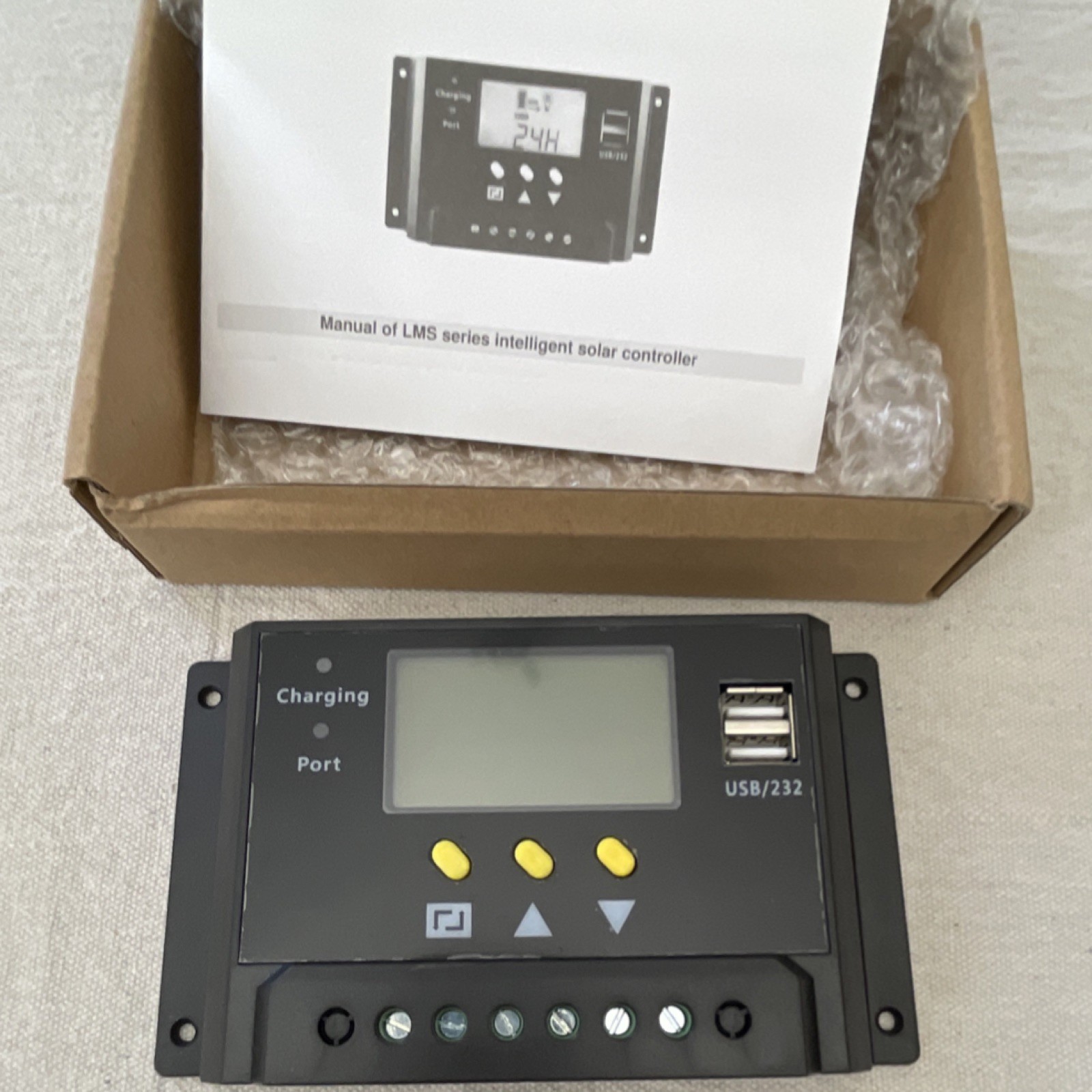 LMS2420 Solar Charge Controller 12V/24V 20A LCD Display USB Port Black