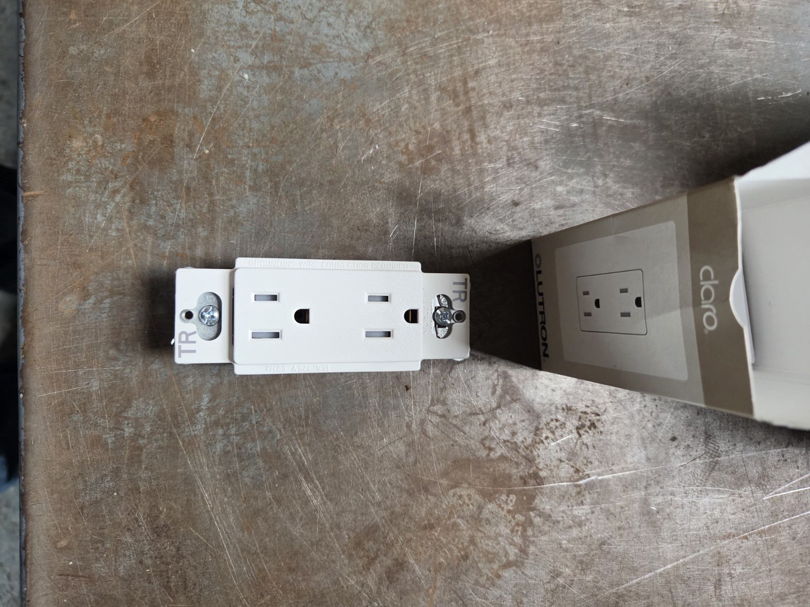Lot of 30 Lutron SCRS-15-TR-BW tamper proof duplex Decora receptacle