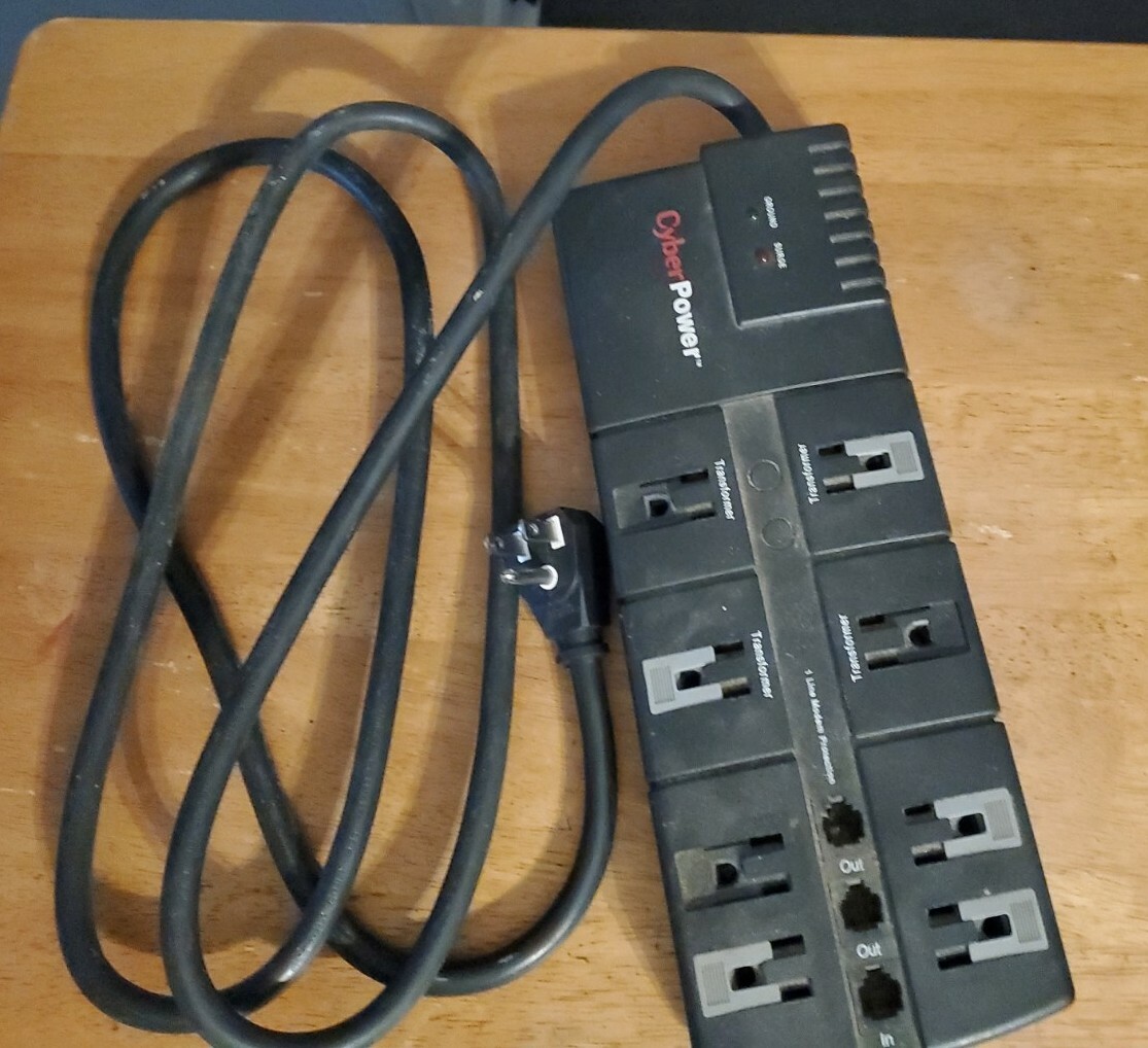 CyberPower Wall Tap 8 Outlets and modem protector