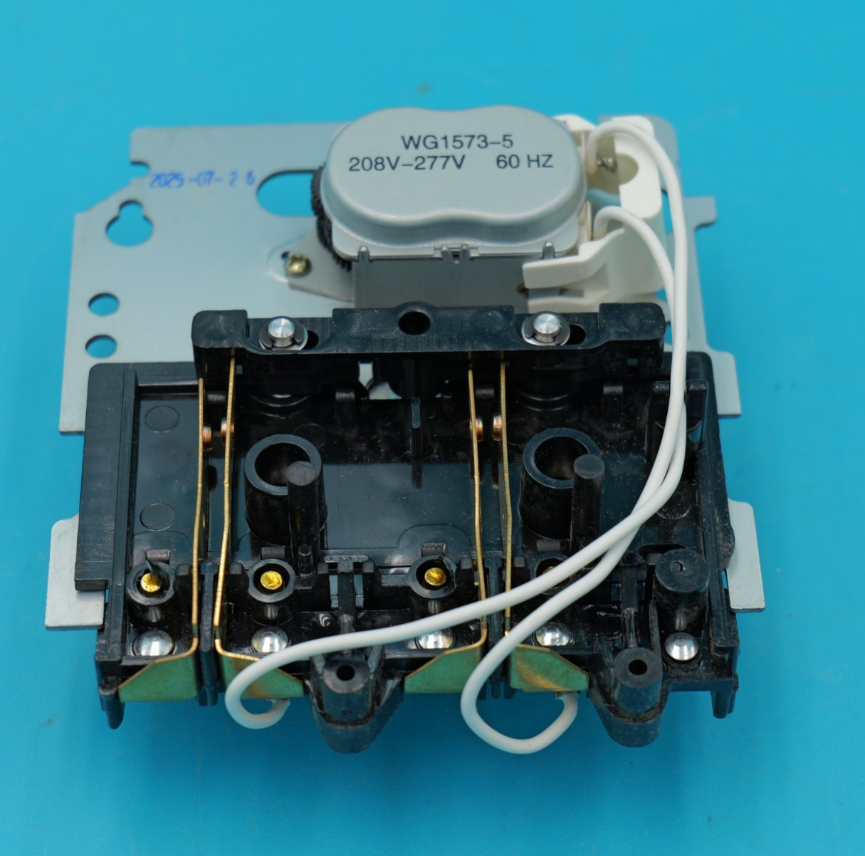 T104M Electromechanical Timer Switch Versatile Scheduling Manual Override