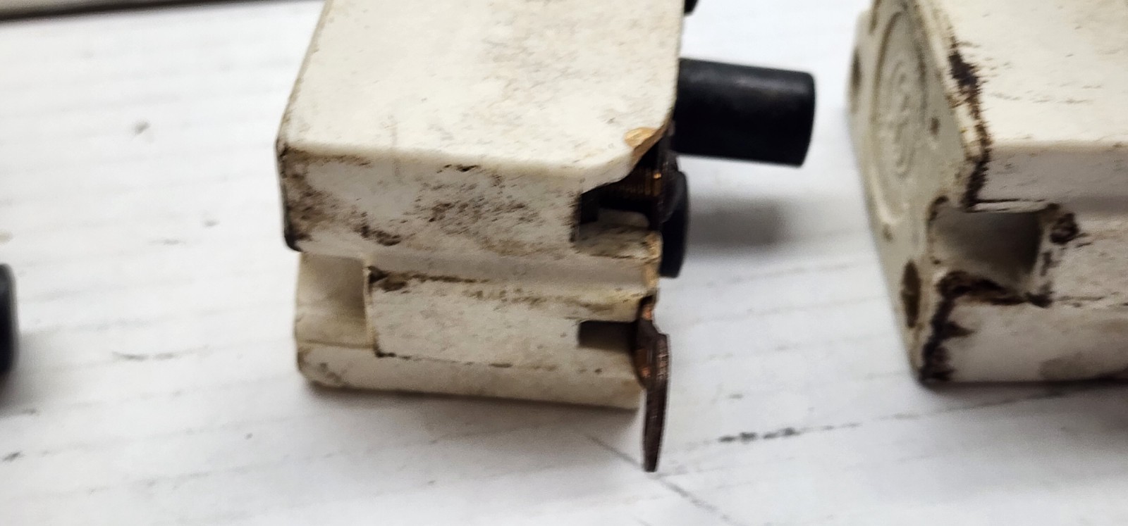 3 VINTAGE THE CUTTER COMPANY PUSH BUTTON LIGHT SWITCH GANG COVER ANTIQUE 1920’s