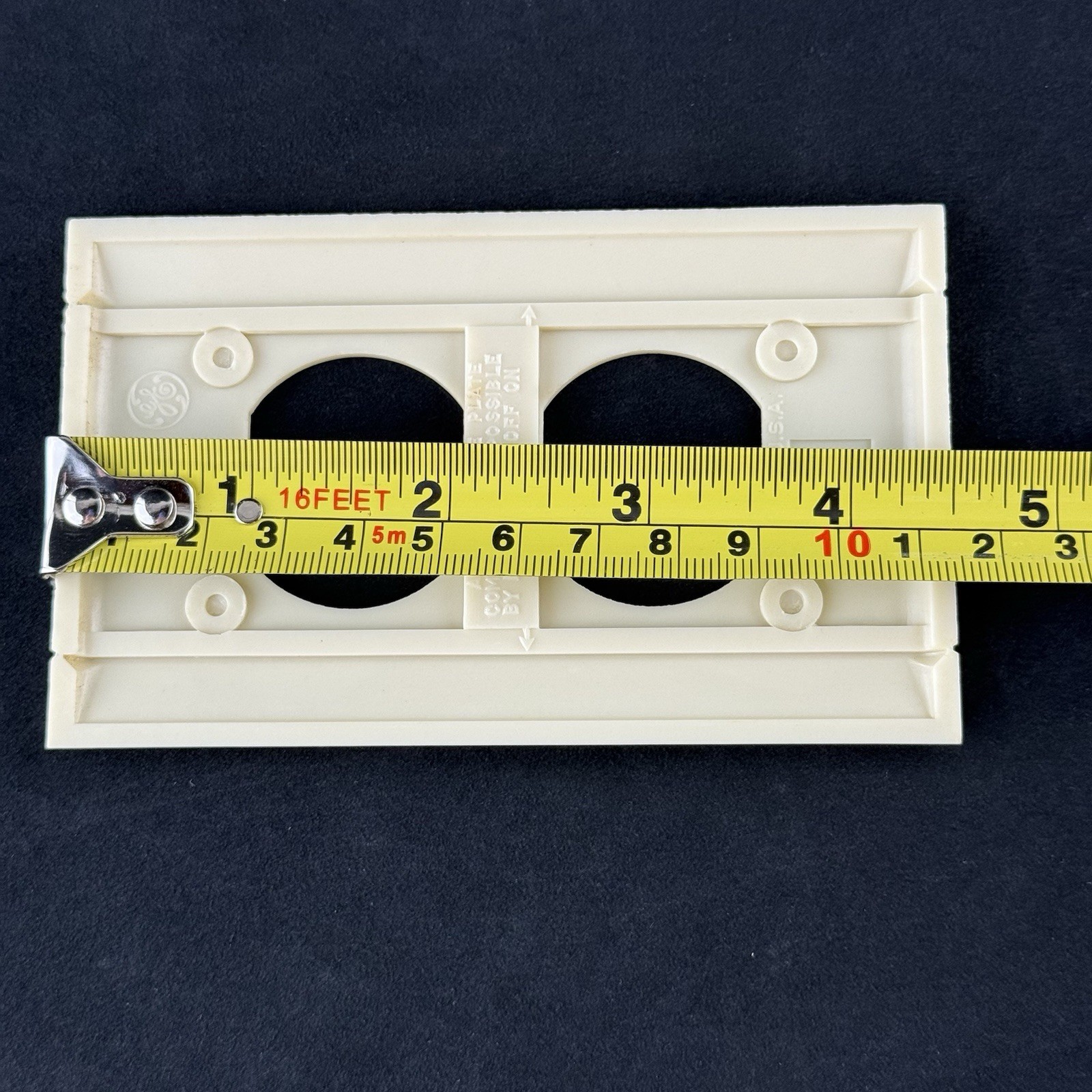 Vintage Ivory Off White Ribbed Single Gang Outlet Cover A2 GE 2.75 x 4.5″
