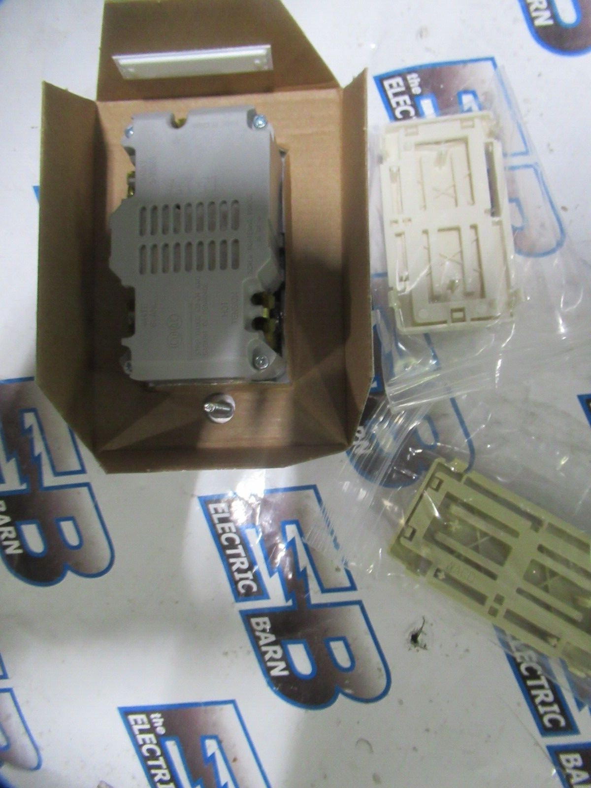 Eaton WACD-C2 (SET OF 3) Accessory Dimmer Connects to Wifi 1 Pole, 3-WAY -NEW-B