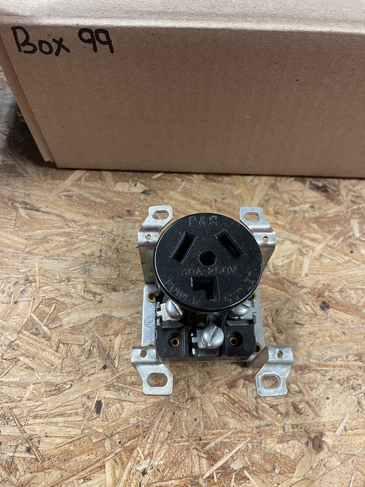 Power Outlet Receptacle 30A 125/250V BLACK 3 Wire Flush Mount 30 Amp NEMA 10-30R