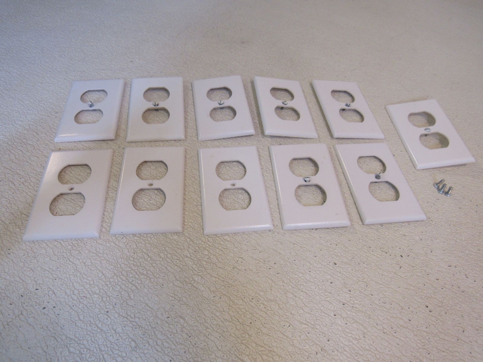 Leviton Outlet Cover Plates Lot of 11 4.5in x 2.75in White