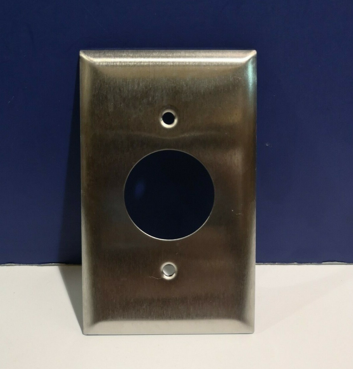 Perfect Line STAINLESS STEEL 1-3/8″ Round Hole Receptacle Wall Plate SP403 NEW