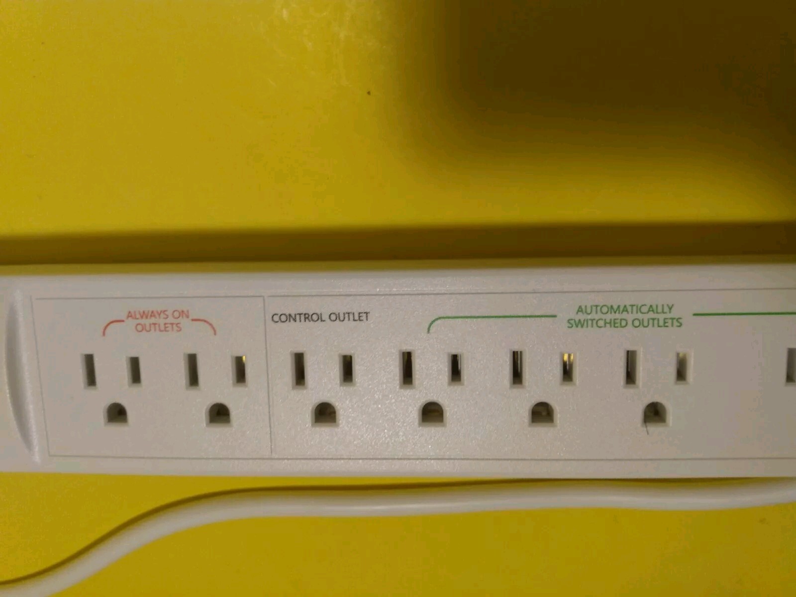 One Greenlite Tier 1 Advanced Current Sensing 7 Outlet Power Strip Laptop PC TV