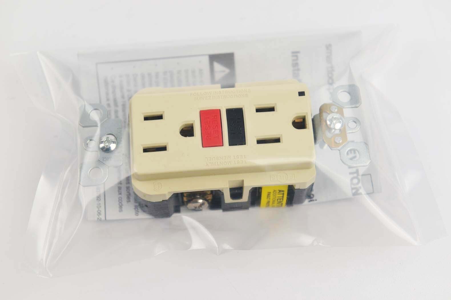 Brand New Leviton 15A 125V GFCI Outlets GFNT1
