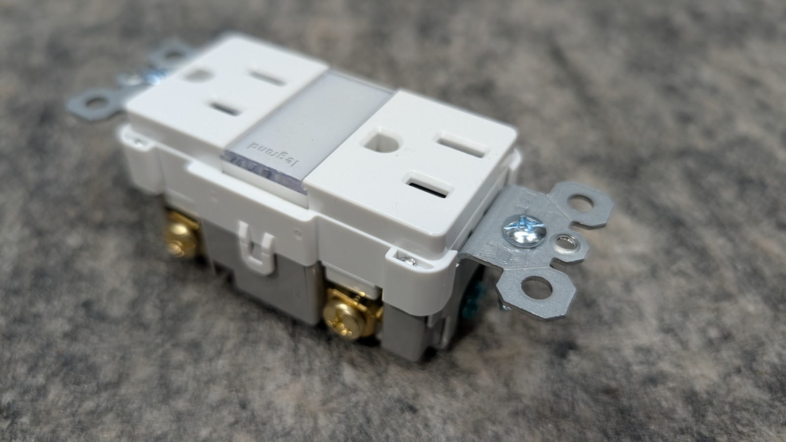 Pass & Seymour Legrand Radiant Duplex Outlets w/Nightlight NTL885TRW 🔥New🔥