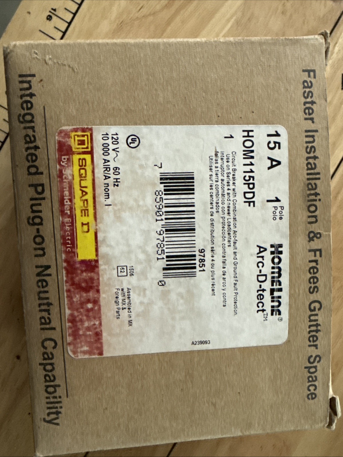 New Square D HOM115PDF Homeline, 15A, 1P, 120V GFCI AFCI Plug On Circuit Breaker