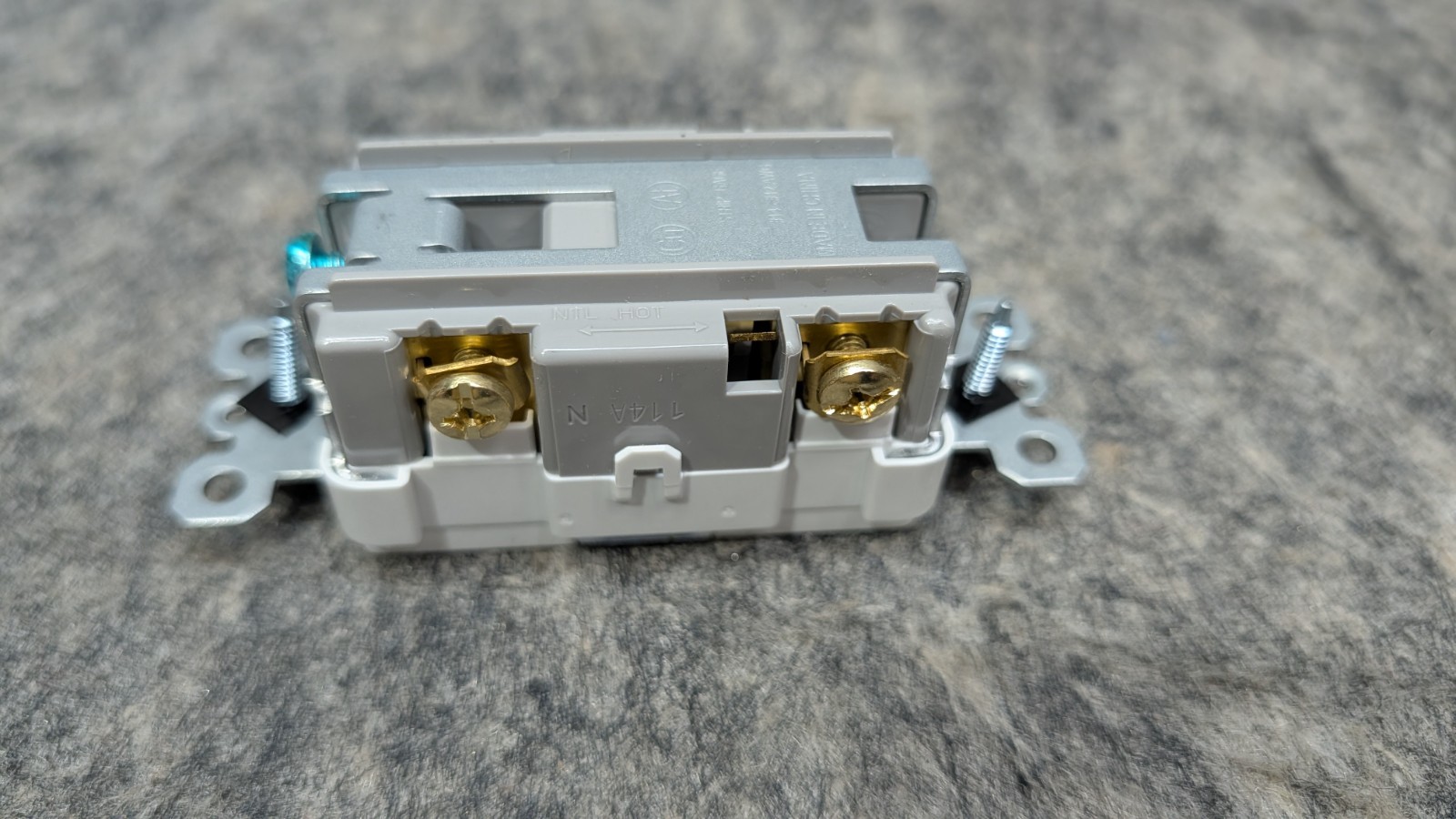 Pass & Seymour Legrand Radiant Duplex Outlets w/Nightlight NTL885TRW 🔥New🔥