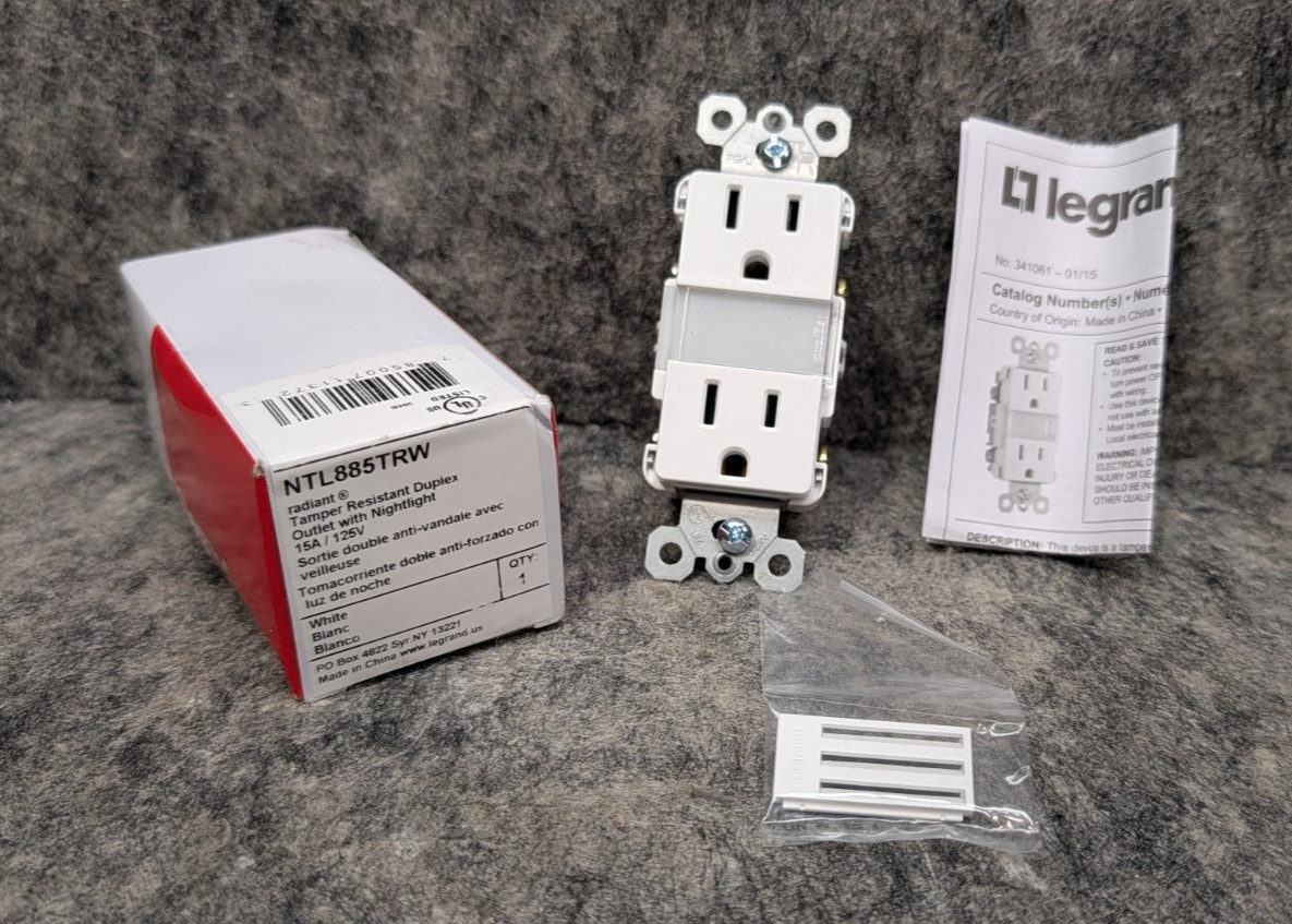 Pass & Seymour Legrand Radiant Duplex Outlets w/Nightlight NTL885TRW 🔥New🔥