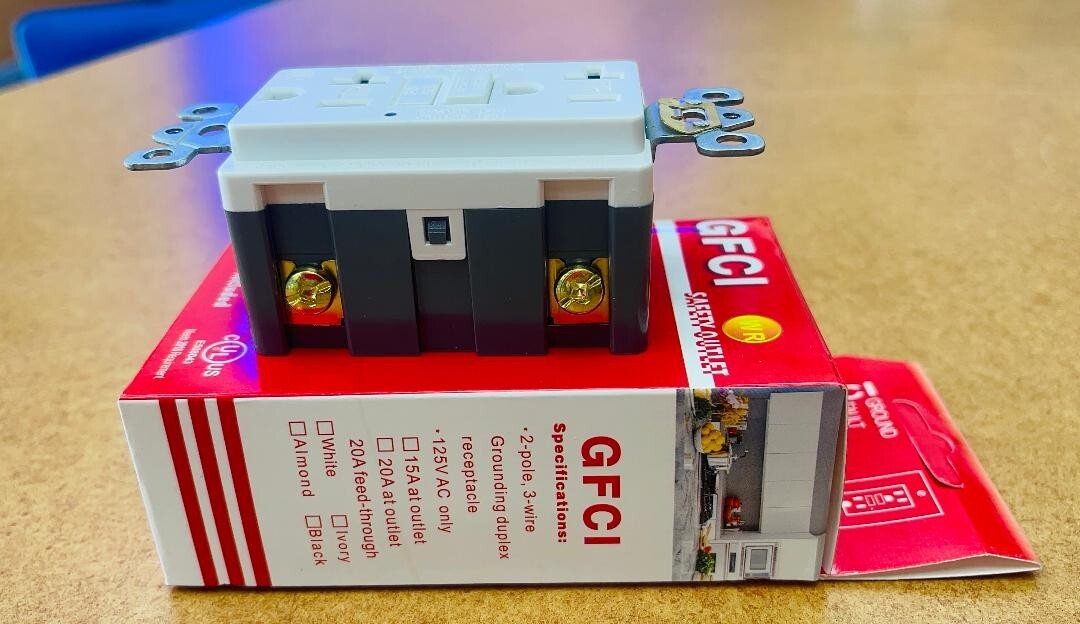 (1 PCS) 20 Amp GFCI TR WR Outlet /Tamper Resistant/ Weather Resistant /UL White