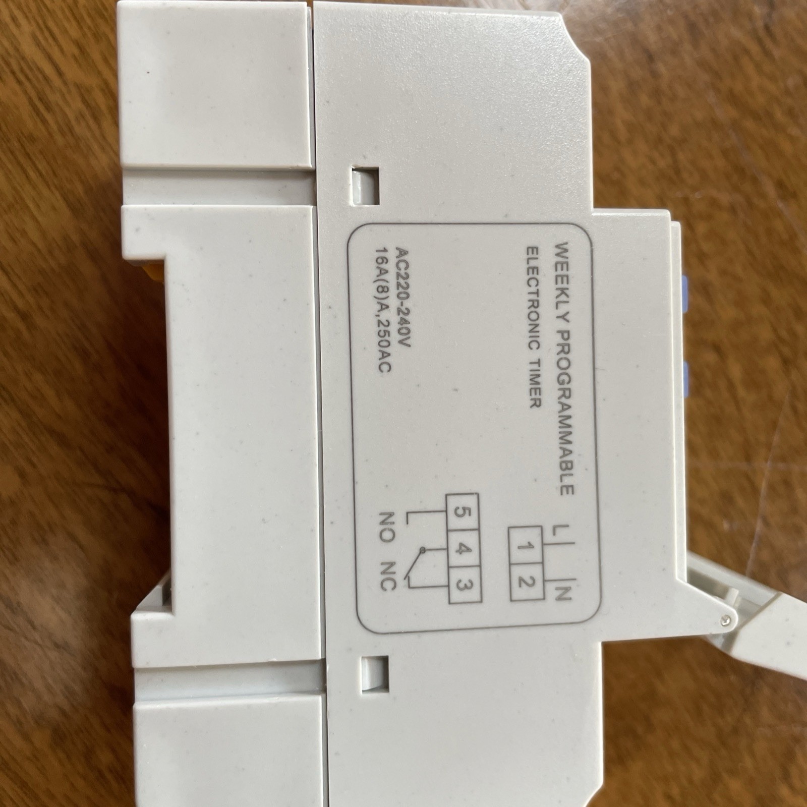 240 Vac 7 day timer switch 16A