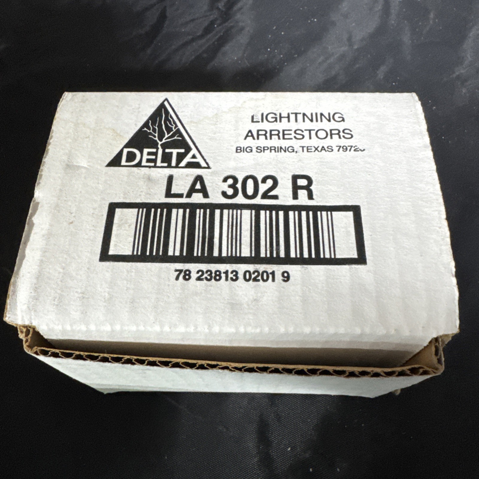 New Delta LA302-R 2-Pole 300/120-240V AC Single Phase Lightning Arrestor