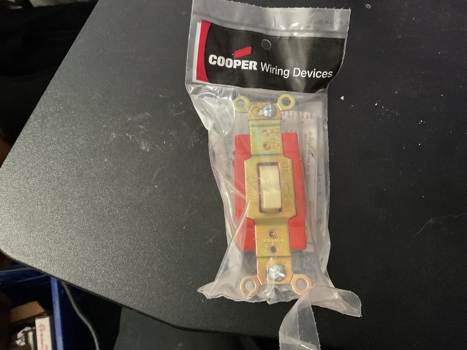 Cooper Ivory SPEC Grade 4-WAY Toggle Switch 20A Back & Side Wired 2224V (206)