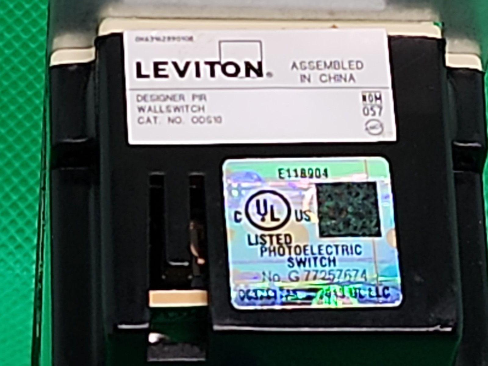 LEVITON ODS10 Infrared Wall Switch Occupancy Sensor [2WS1-2]