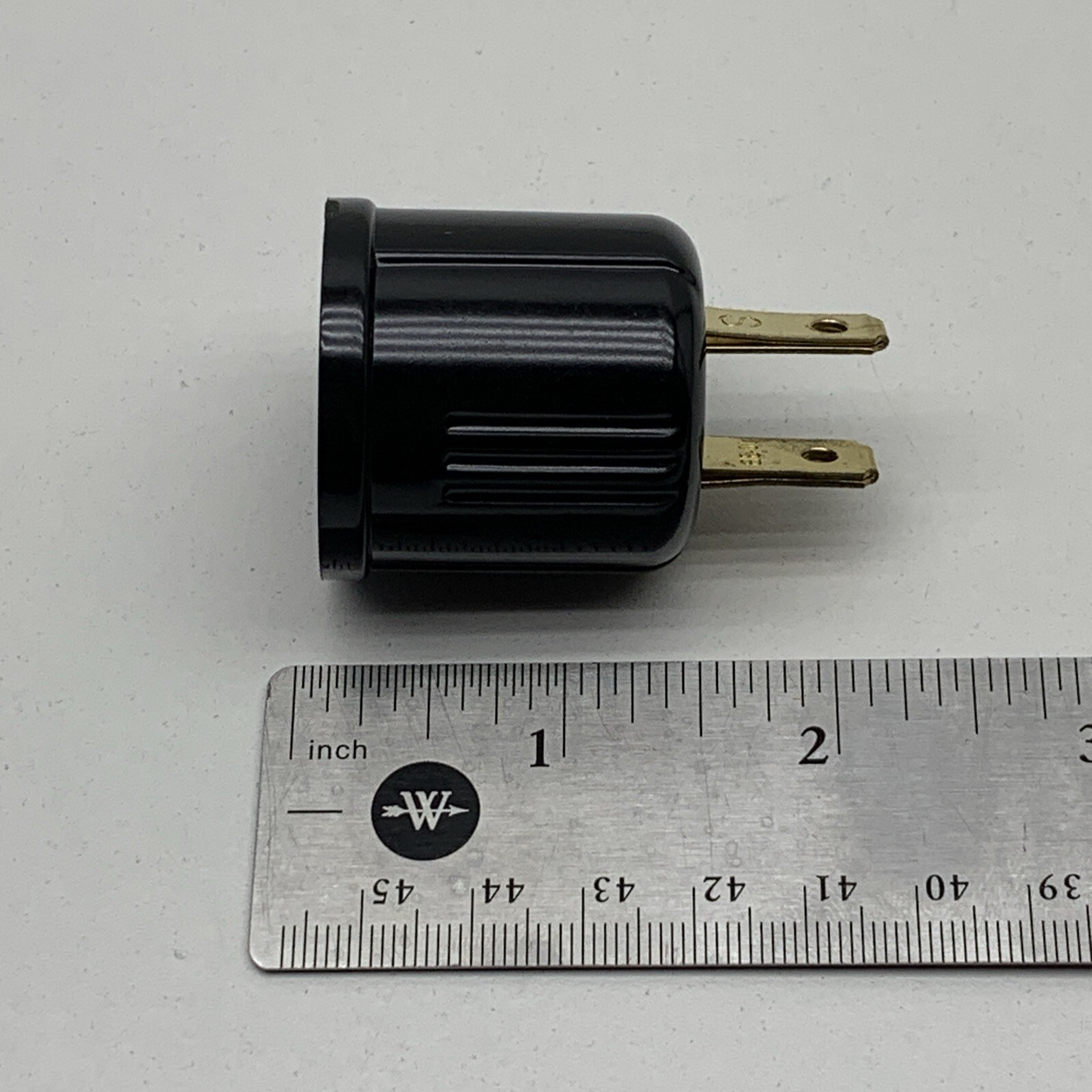 (10-Pack) Sun-Lite Bakelite E26 Medium Med Base Socket Plug-In Outlet Adapter