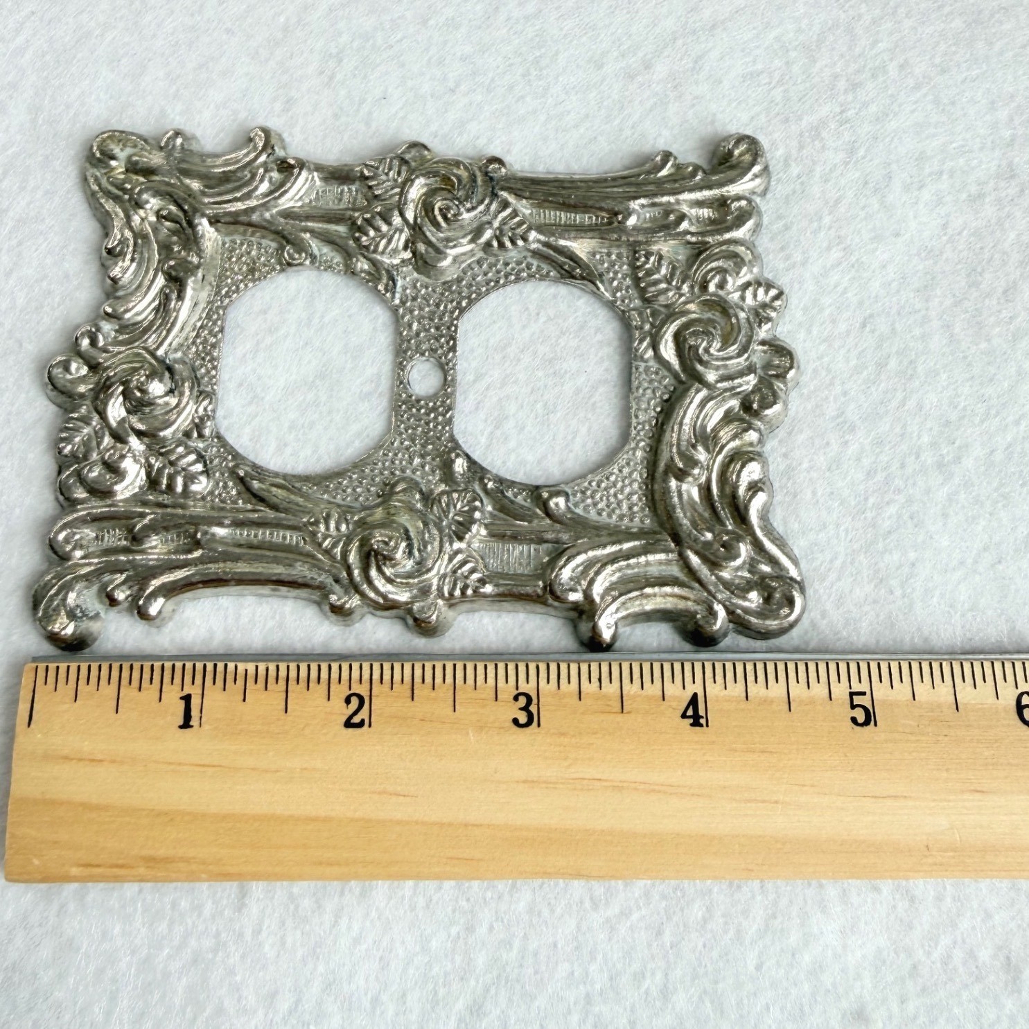 Vintage Outlet Cover Set 5 Silver Good Ornate Rococo Floral Rose Metal USA