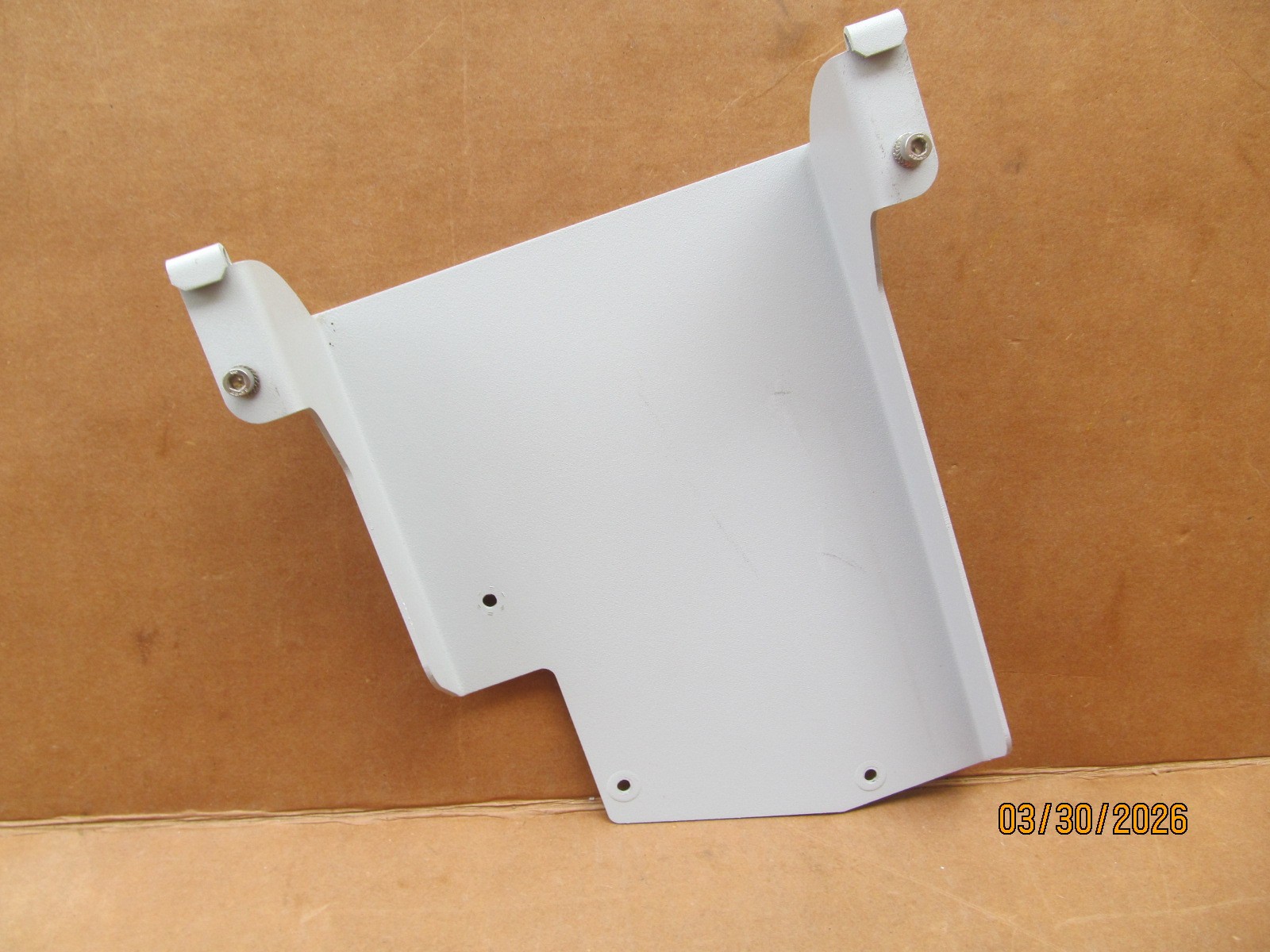 Metal mounting bracket for SMA Sunny Boy DC Disconnect (DC-DISCON2TLUS-10)