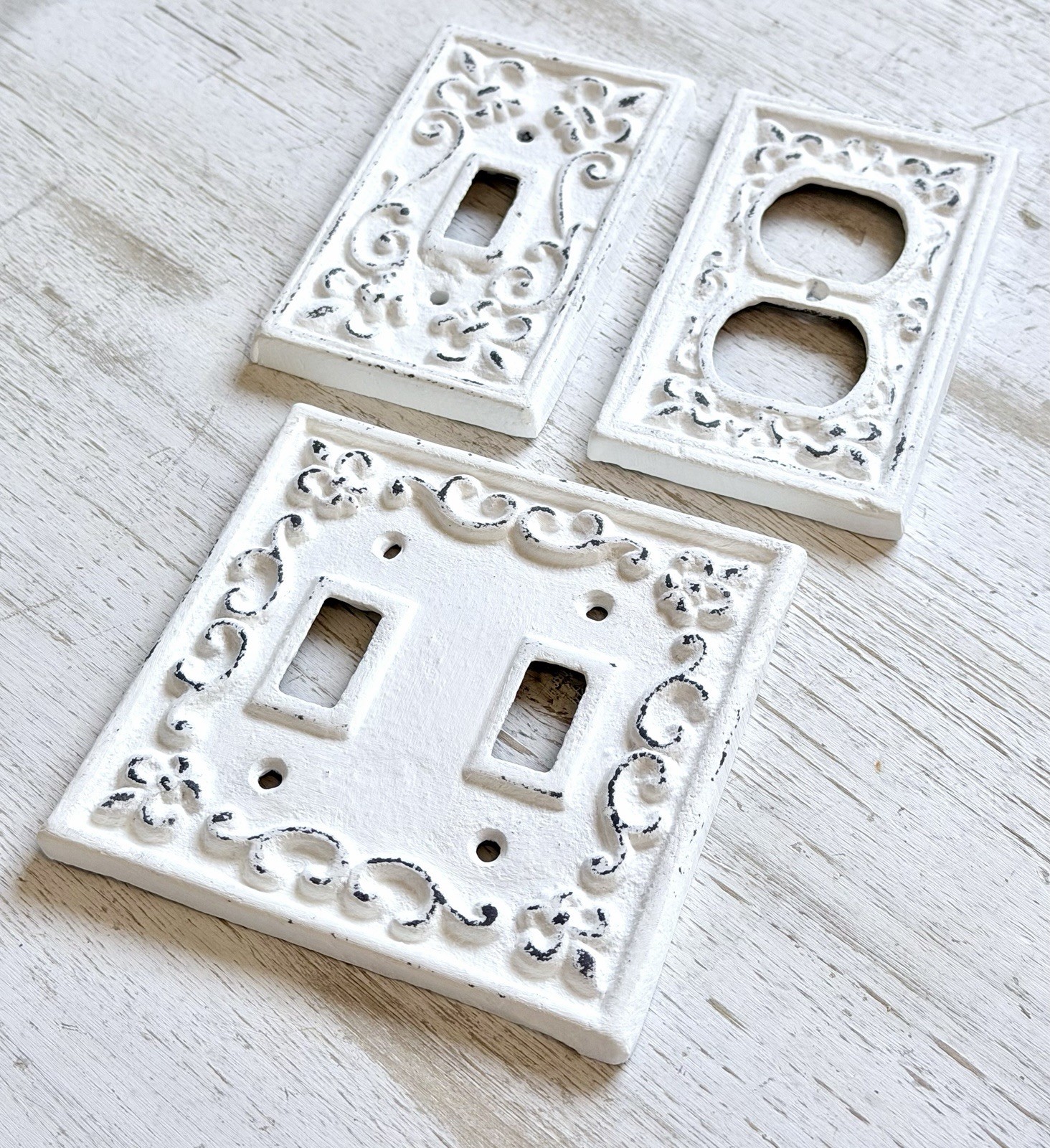 Set Of 3 Fleur De Lis Vintage Style Hand Painted White Cast Iron Wall Plates