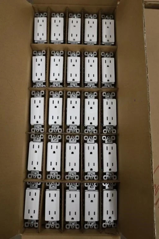 *QTY 100* Legrand 885TRW 15 Amp Tamper Resistant Decorator Duplex Outlet WHITE